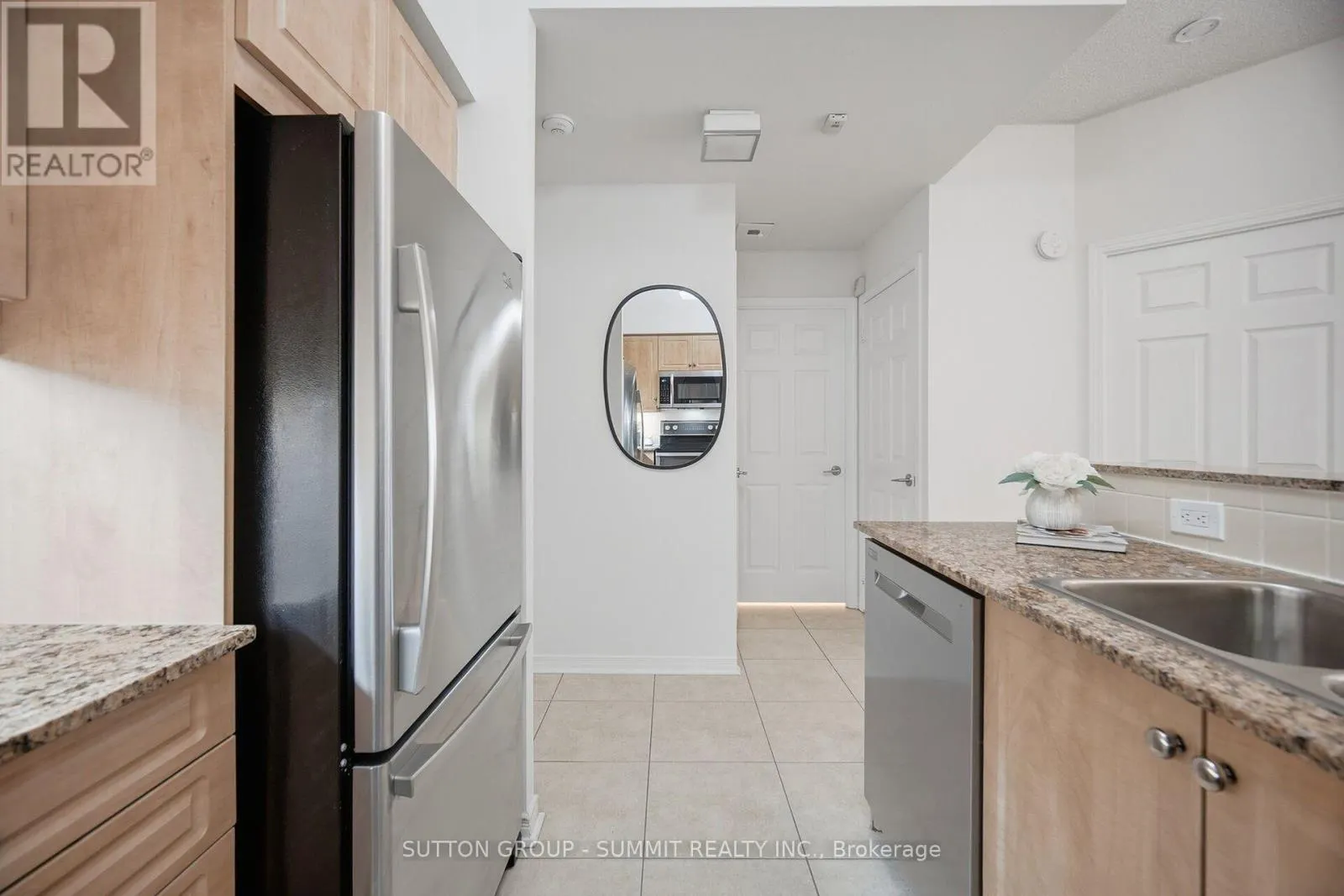 205 - 455 ROSEWELL AVENUE