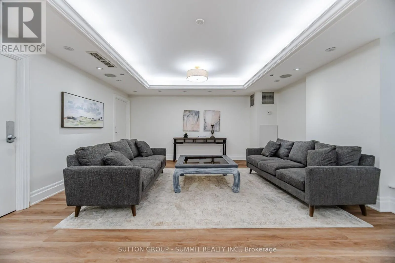 205 - 455 ROSEWELL AVENUE