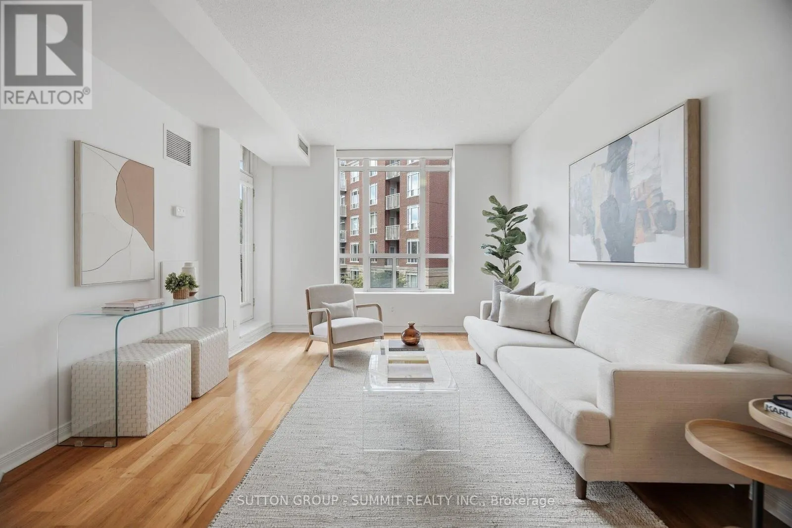 205 - 455 ROSEWELL AVENUE