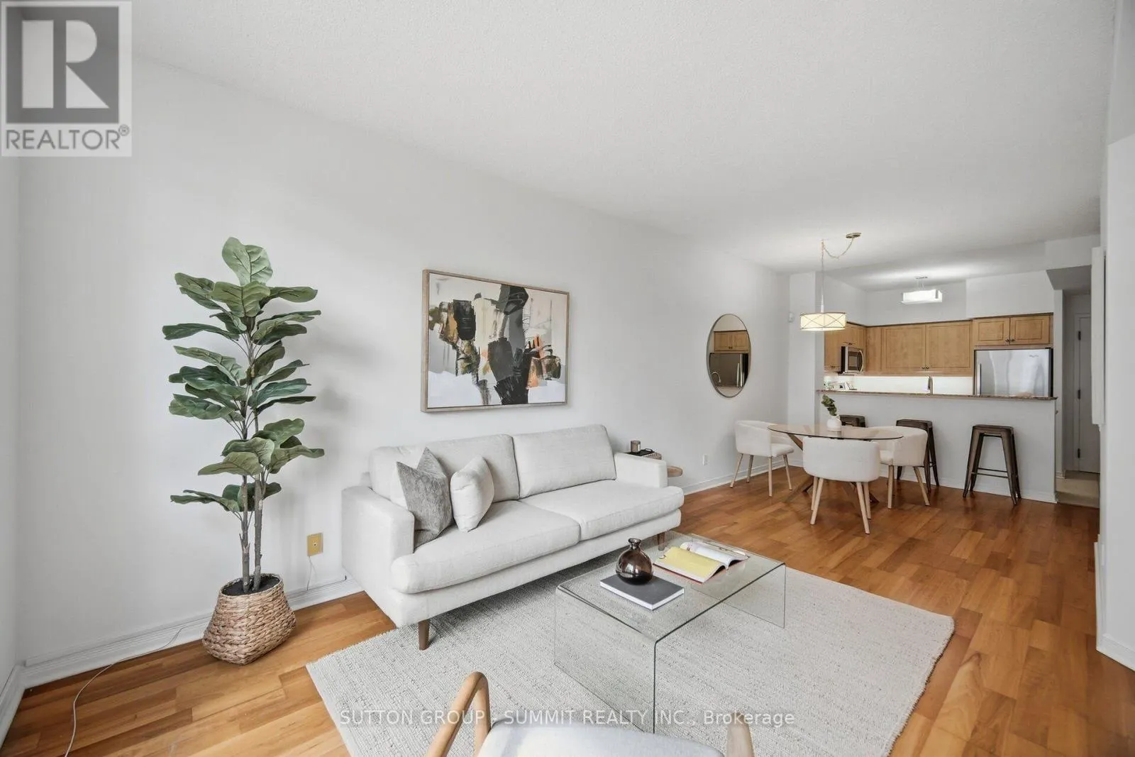 205 - 455 ROSEWELL AVENUE