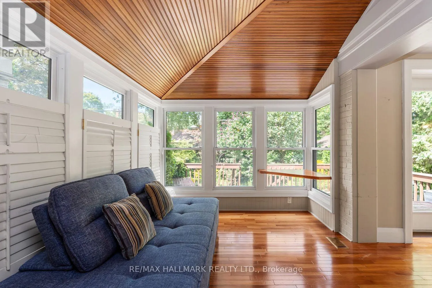 48 CHATSWORTH DRIVE