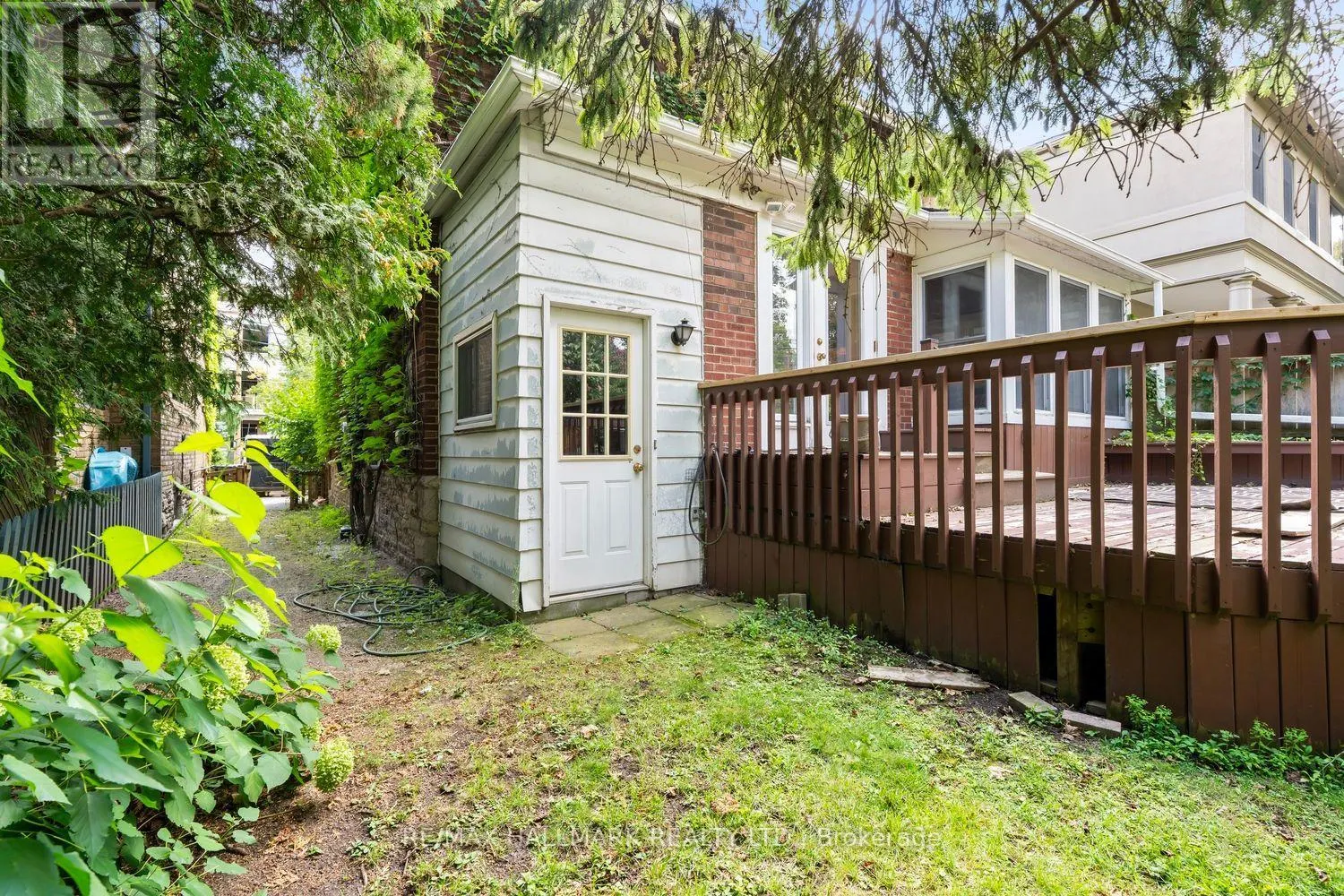 48 CHATSWORTH DRIVE