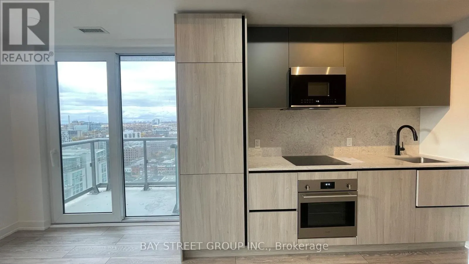 2111 - 108 PETER STREET