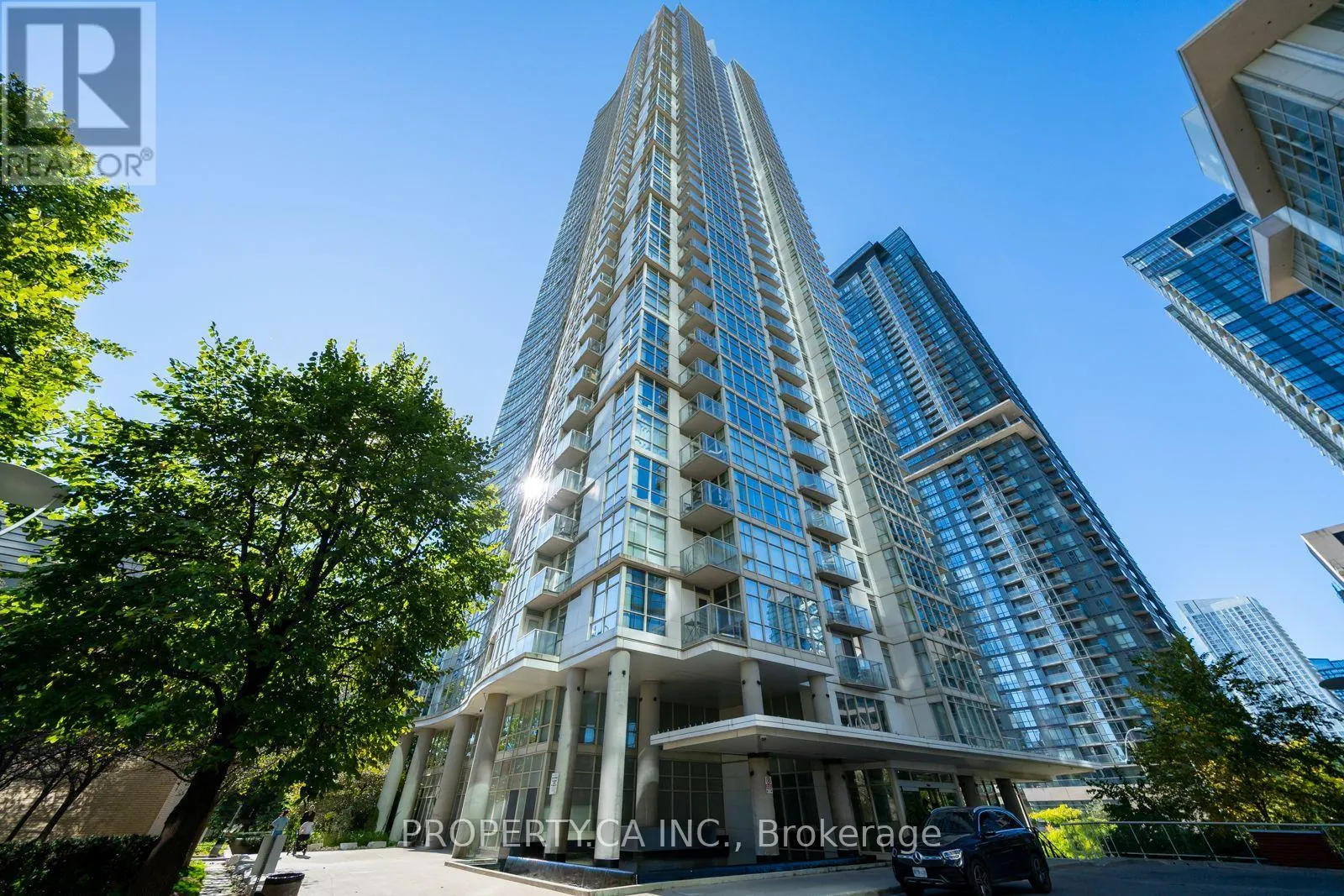 5209 - 35 MARINER TERRACE