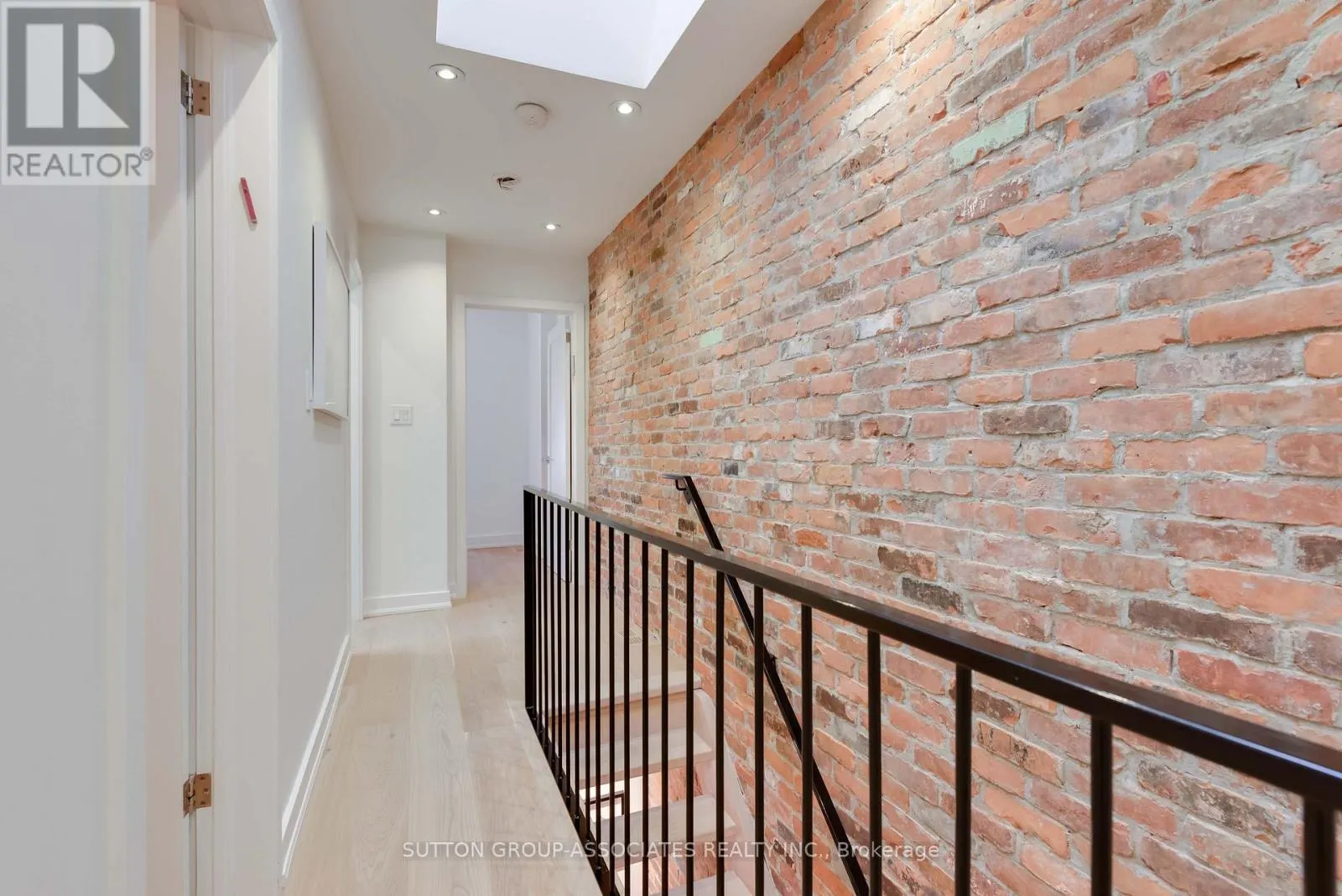 101 WINNETT AVENUE