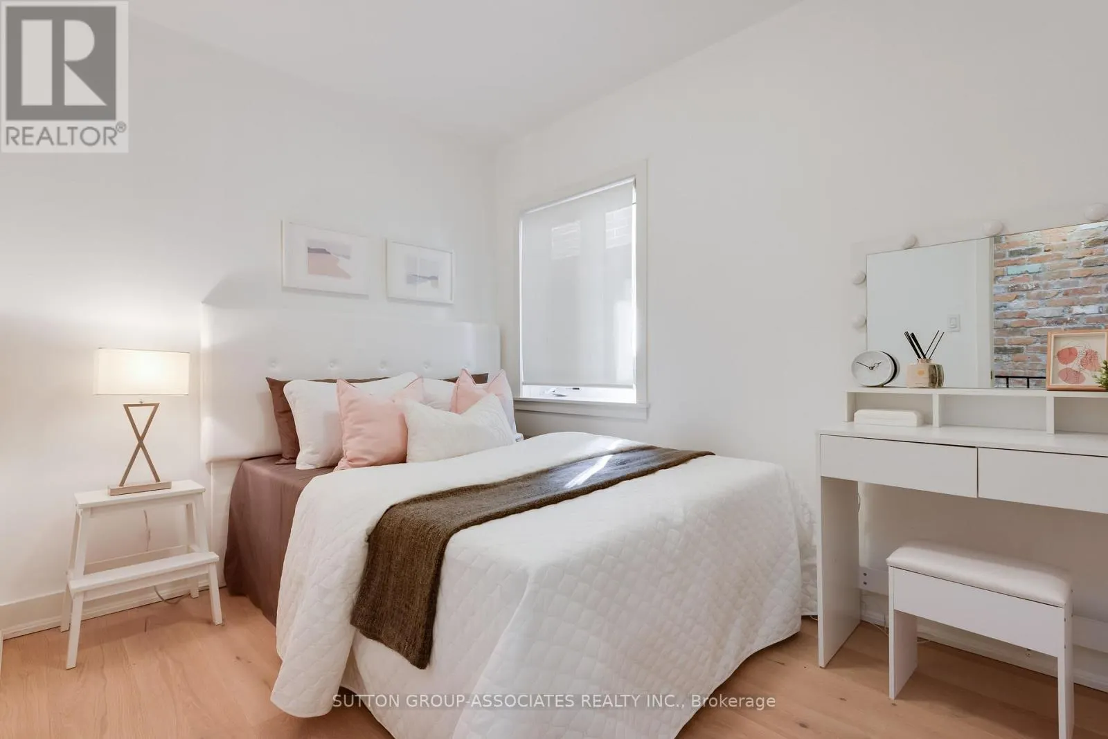 101 WINNETT AVENUE