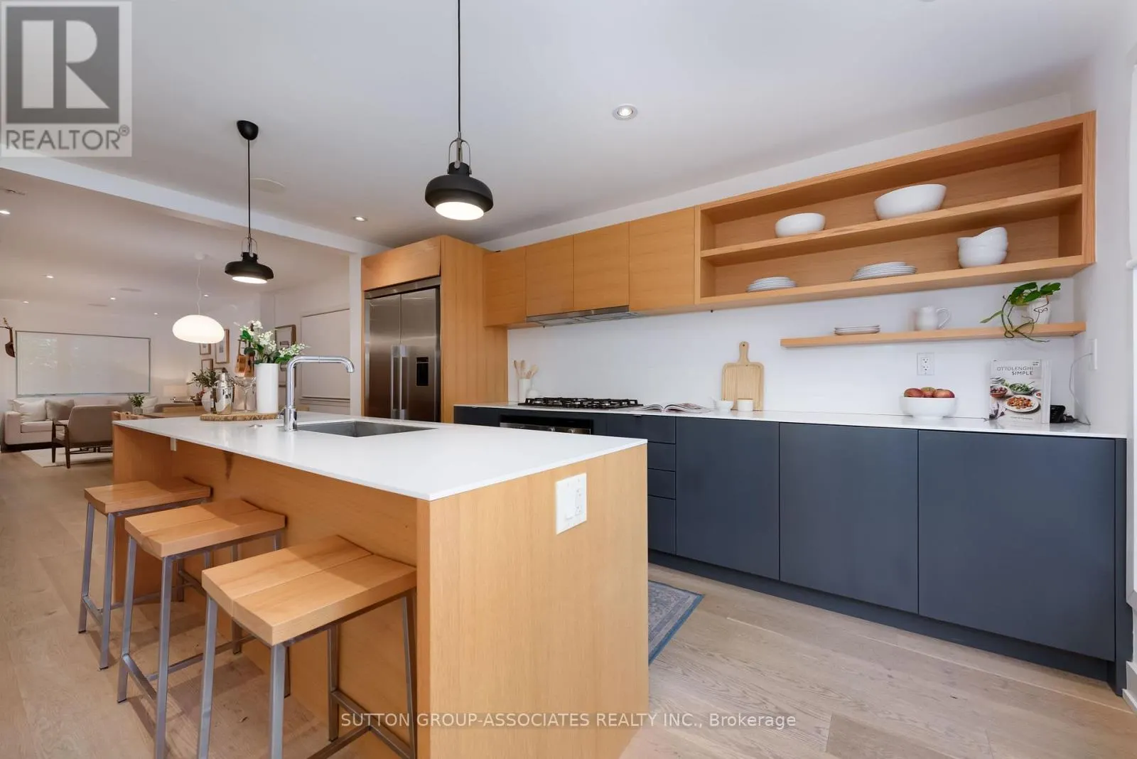 101 WINNETT AVENUE