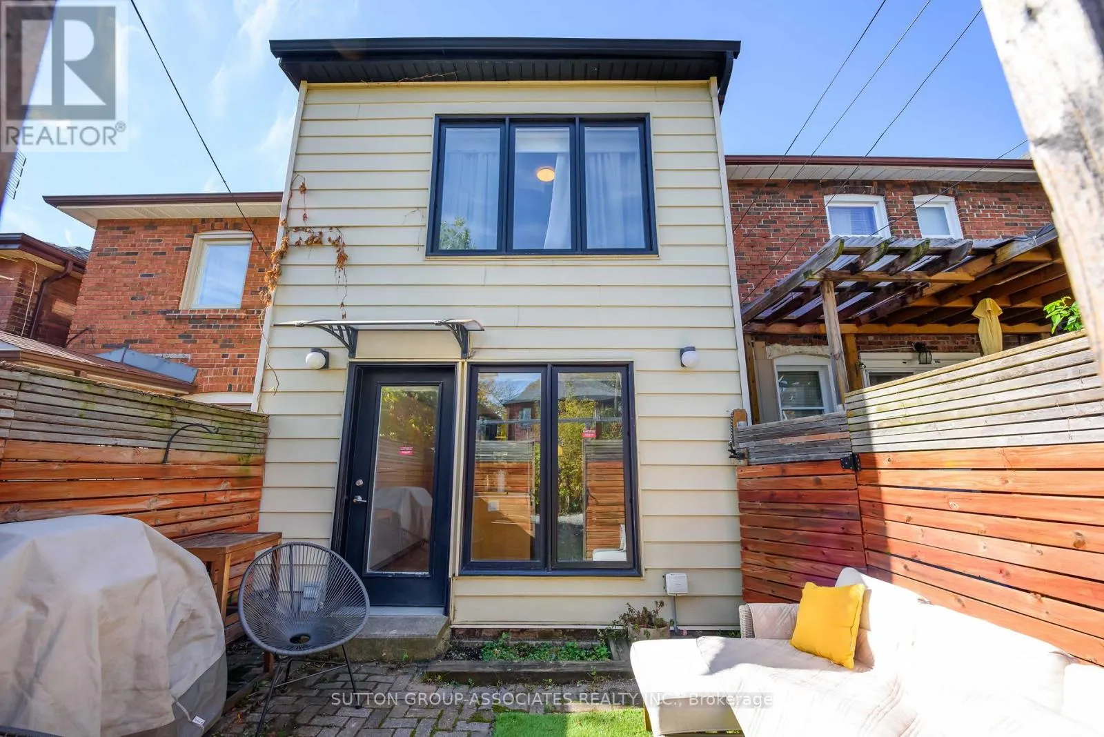 101 WINNETT AVENUE