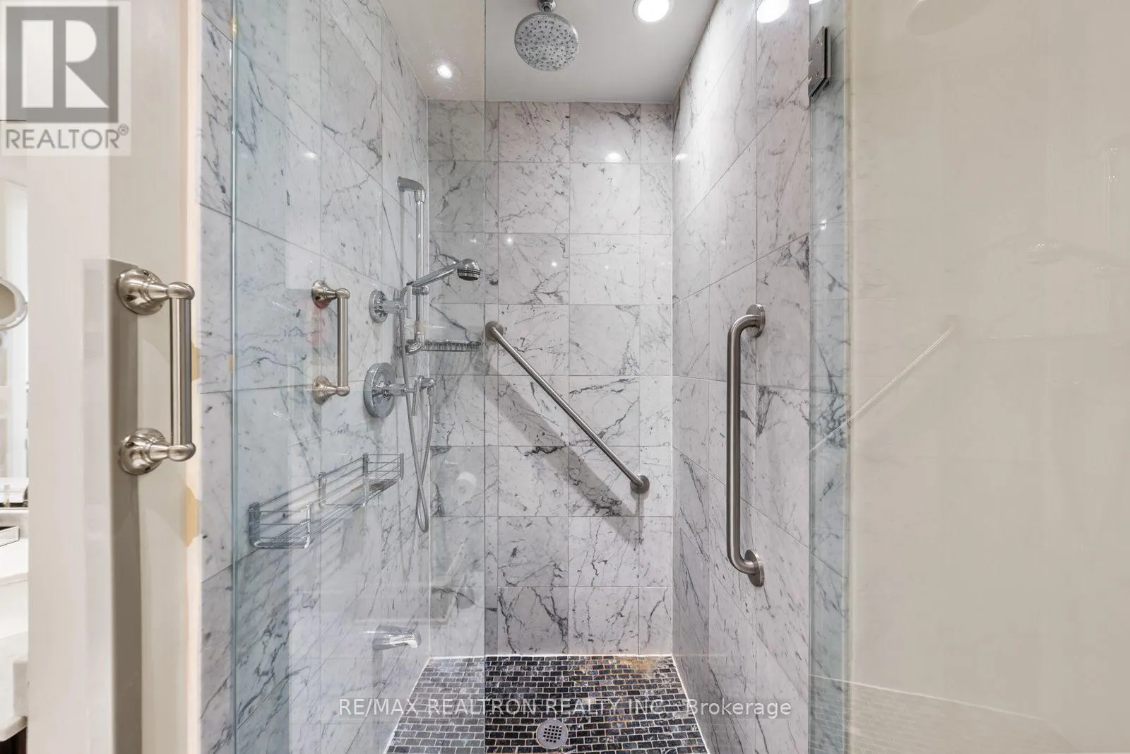 1108 - 525 WILSON AVENUE