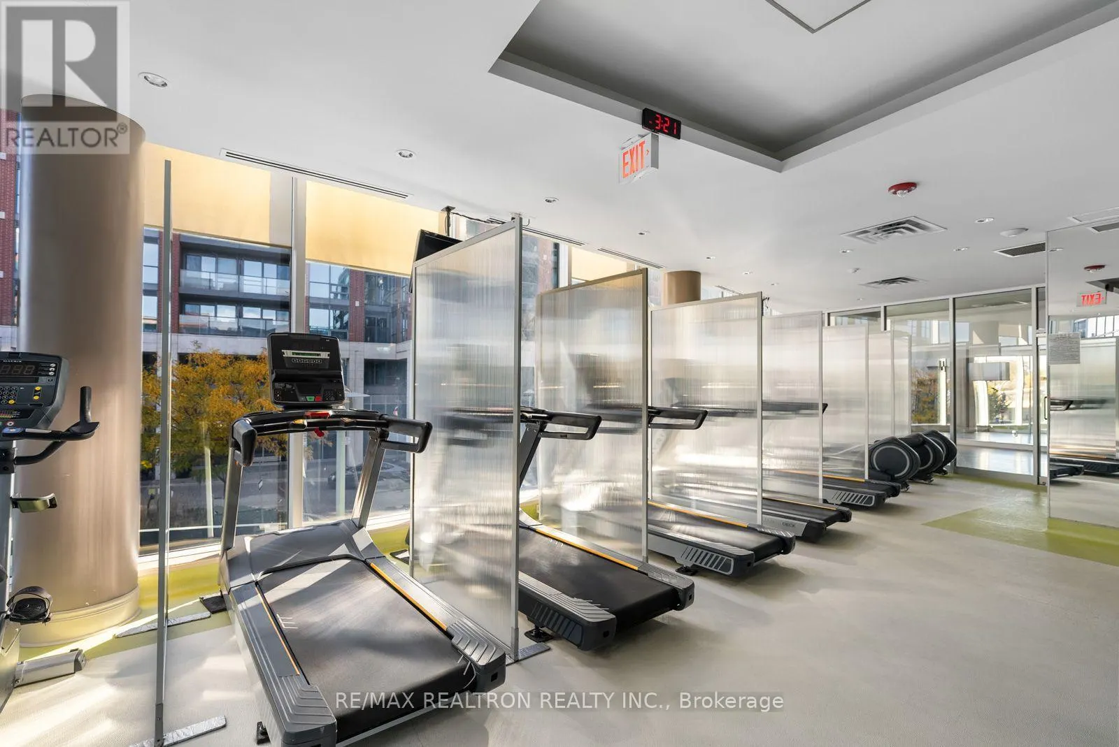 1108 - 525 WILSON AVENUE