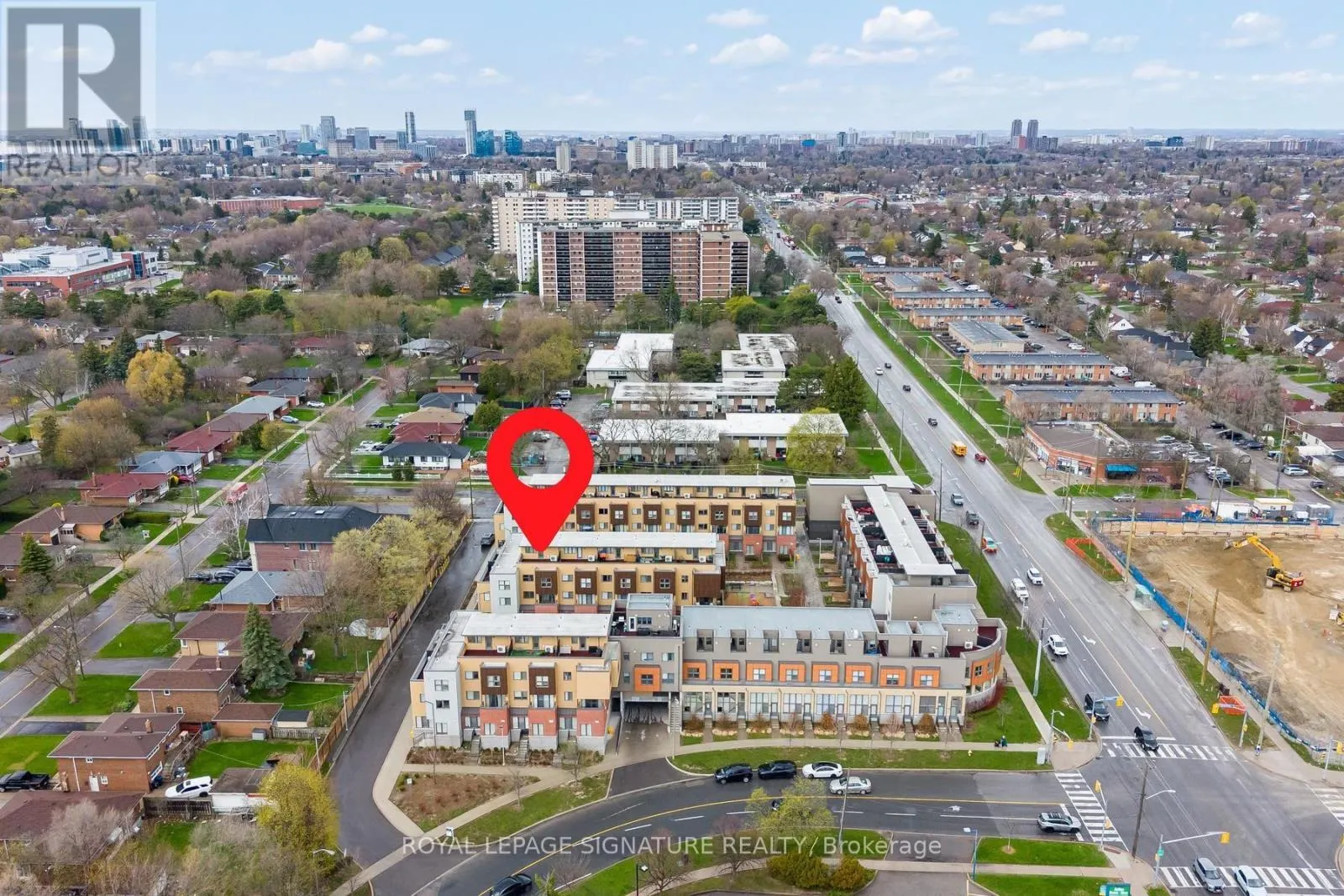 42 - 30 CURLEW DRIVE