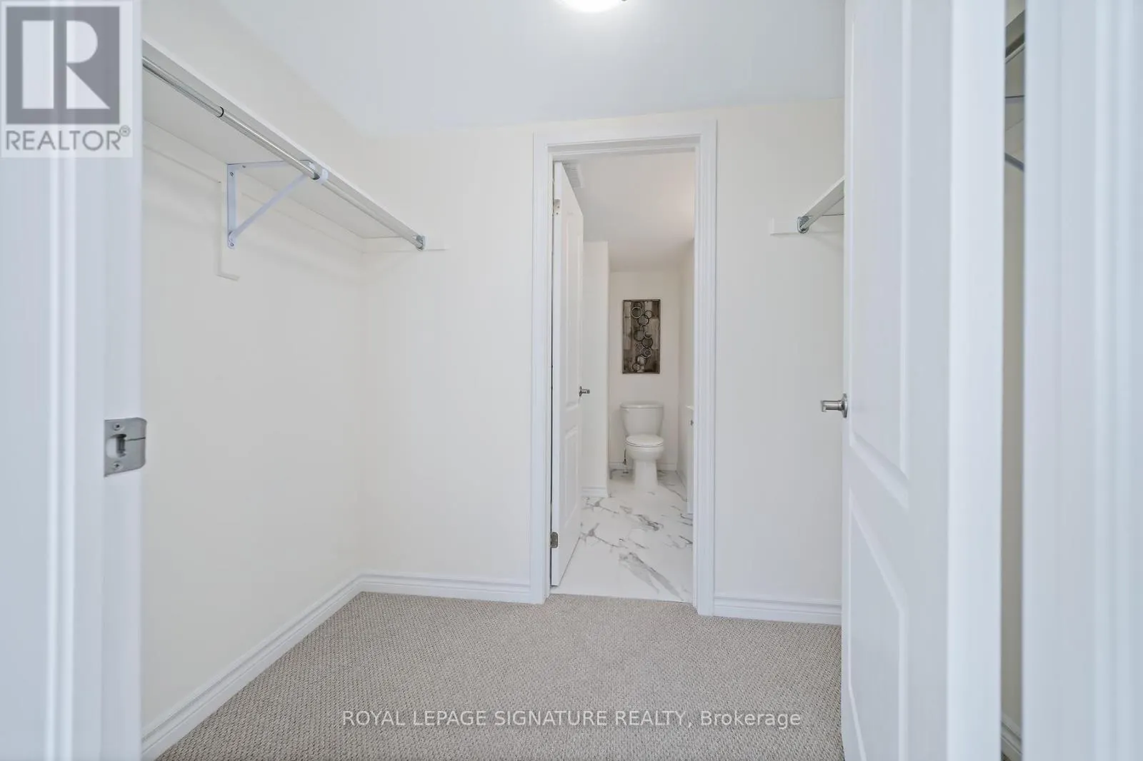 42 - 30 CURLEW DRIVE