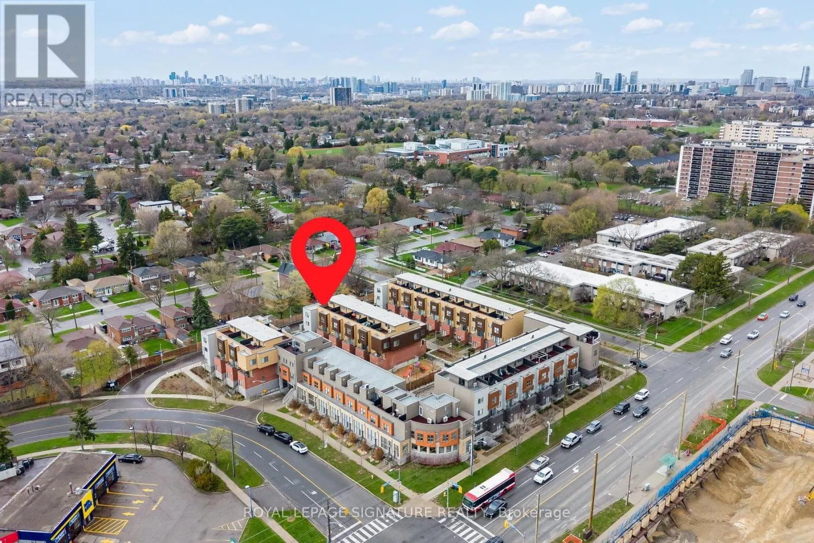 42 - 30 CURLEW DRIVE