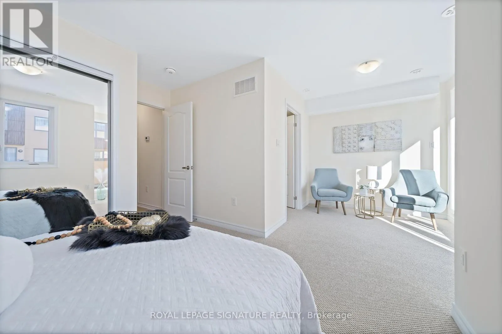 42 - 30 CURLEW DRIVE