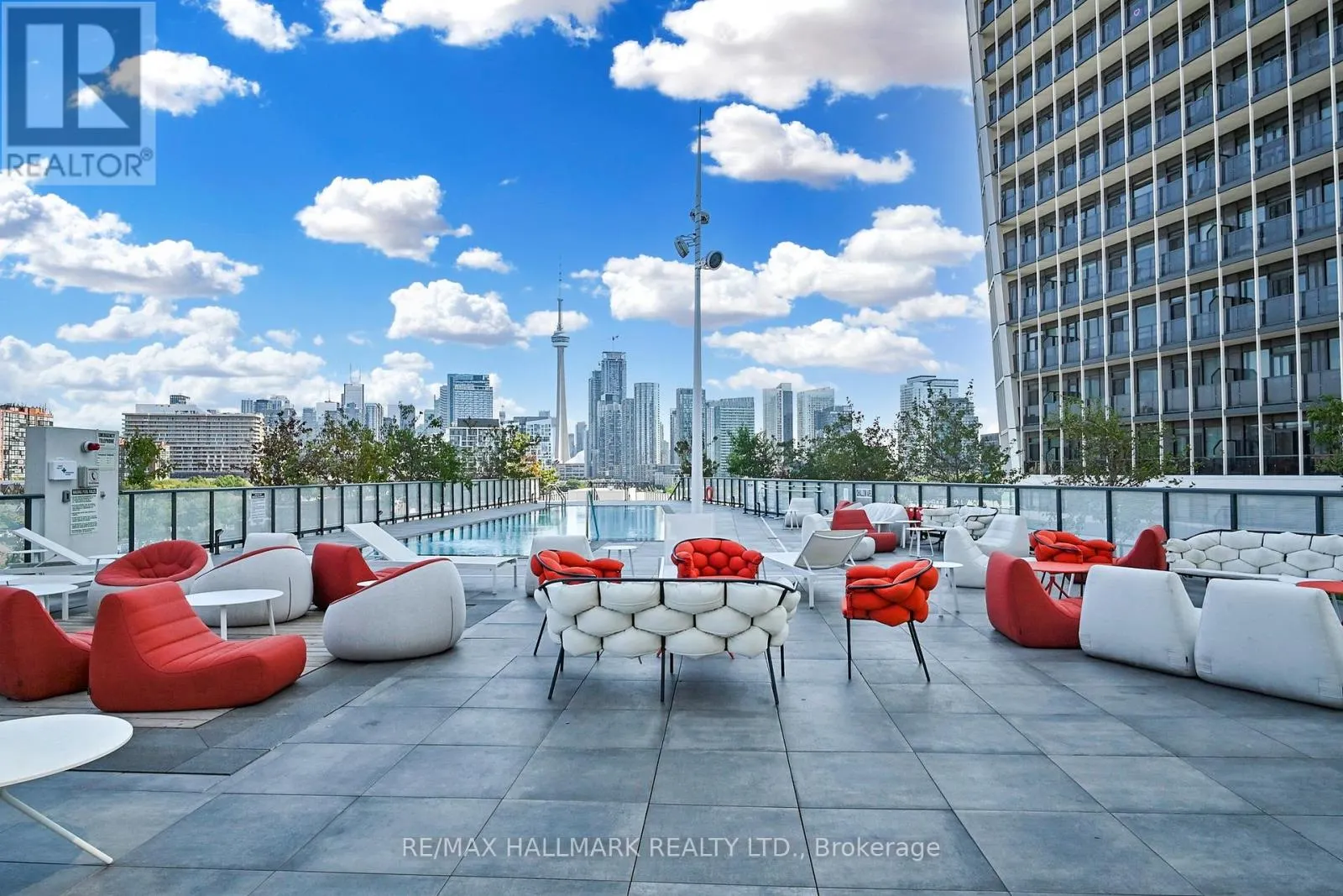 1011 - 30 ORDNANCE STREET S