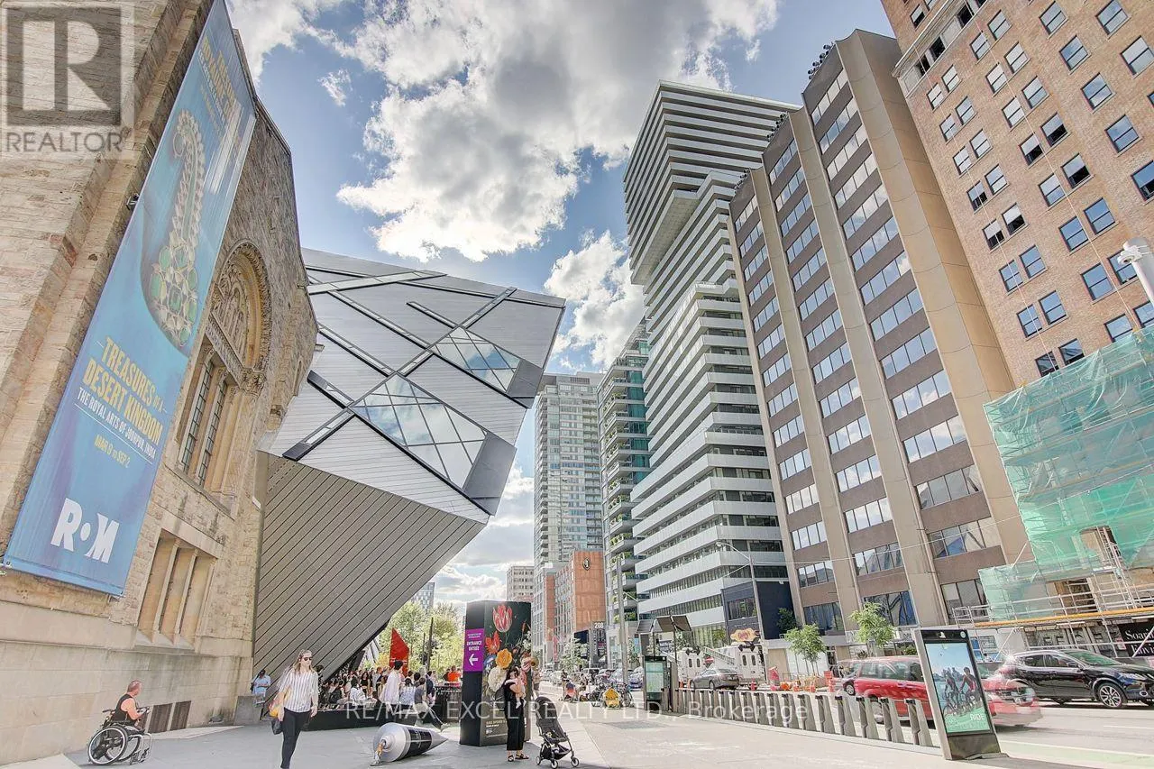 2201 - 200 BLOOR STREET W
