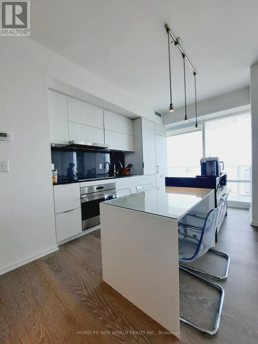 6902 - 1 BLOOR STREET E