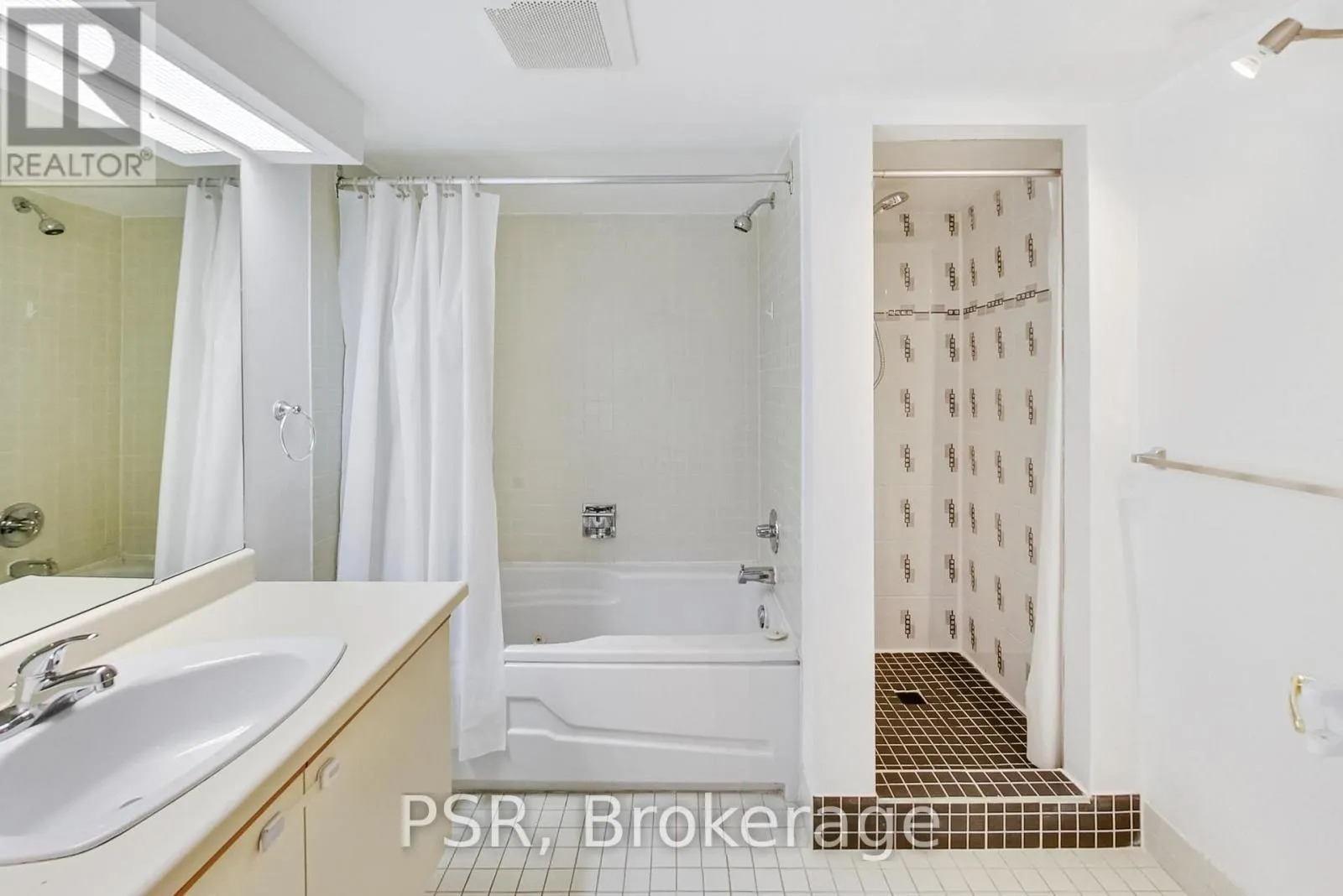 510 - 65 SCADDING AVENUE