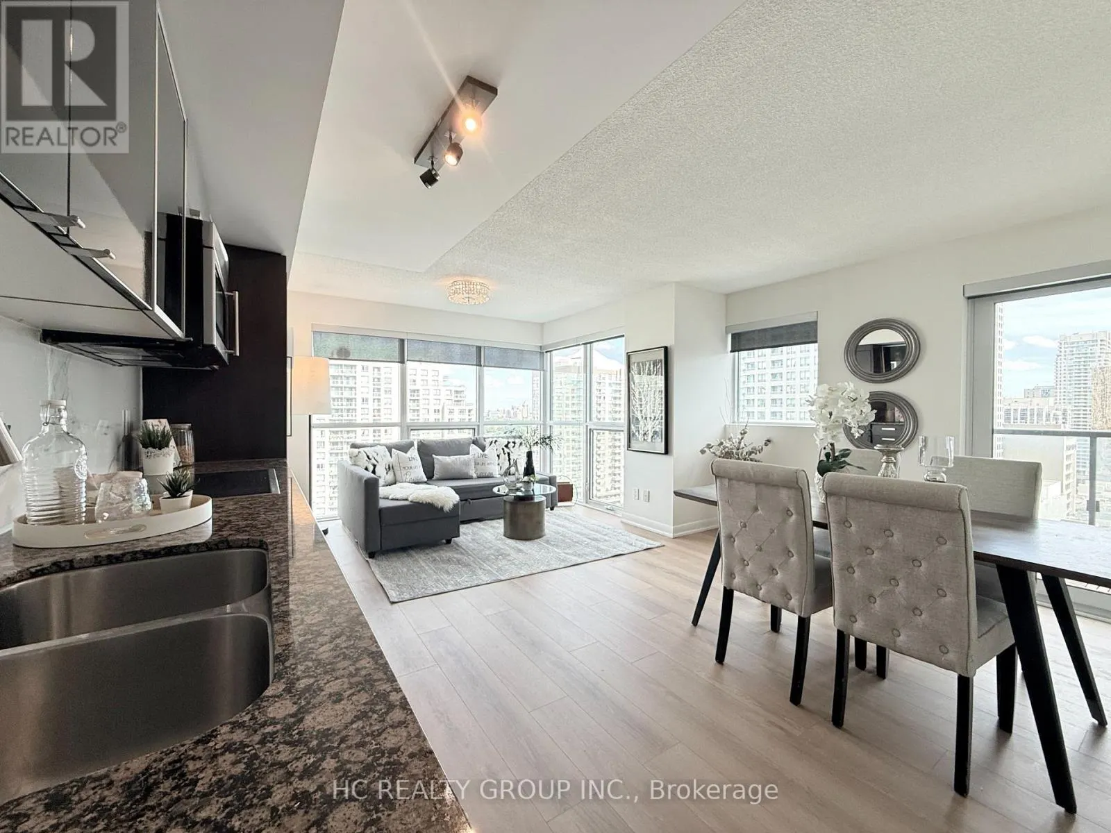 1712 - 5168 YONGE STREET