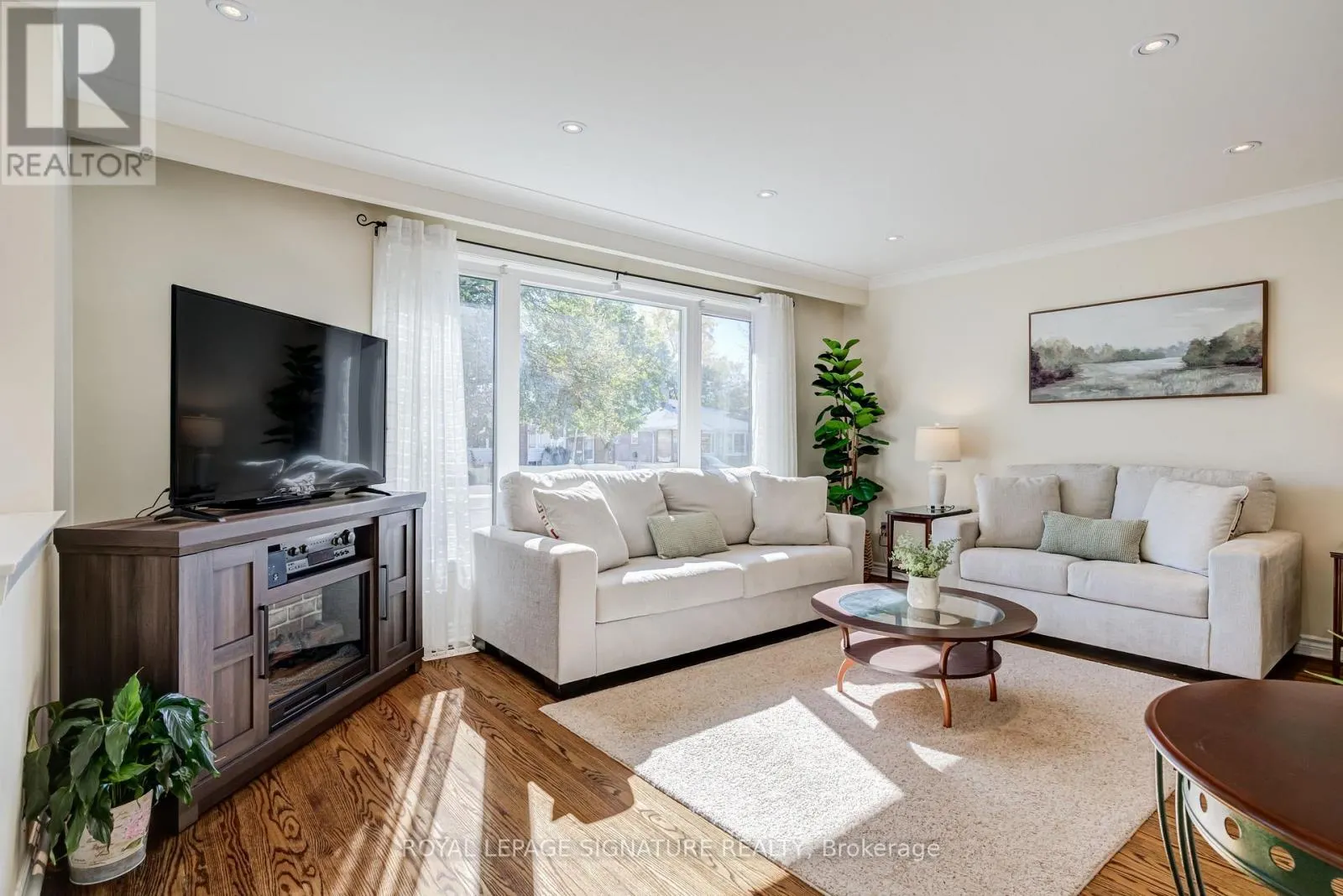 22 PAINSWICK CRESCENT