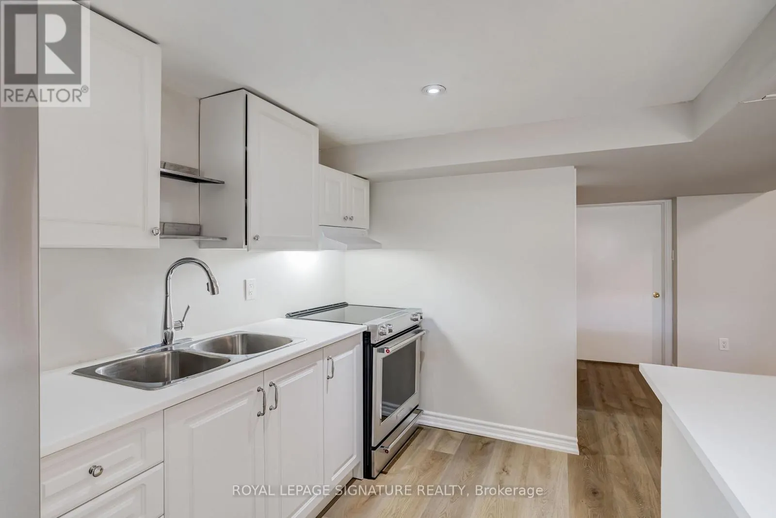 22 PAINSWICK CRESCENT