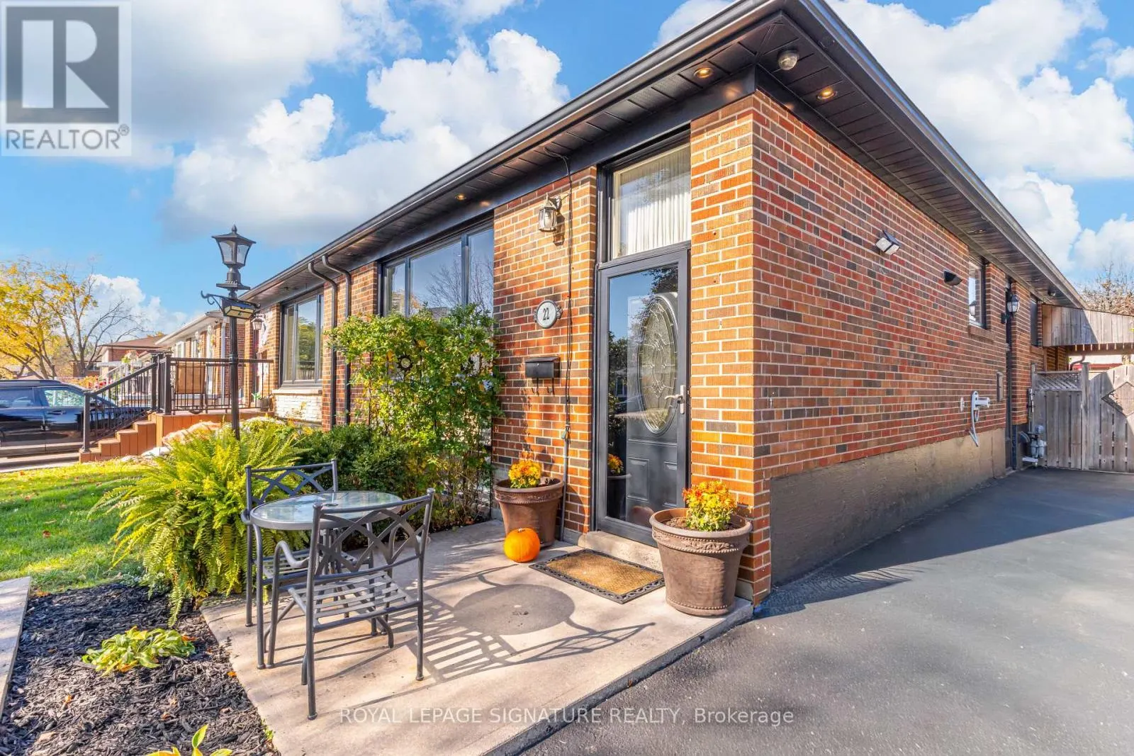 22 PAINSWICK CRESCENT