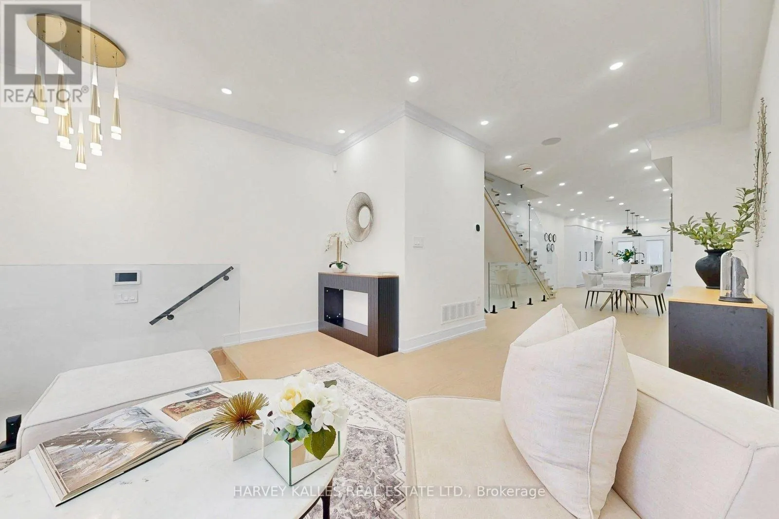 262 EUCLID AVENUE