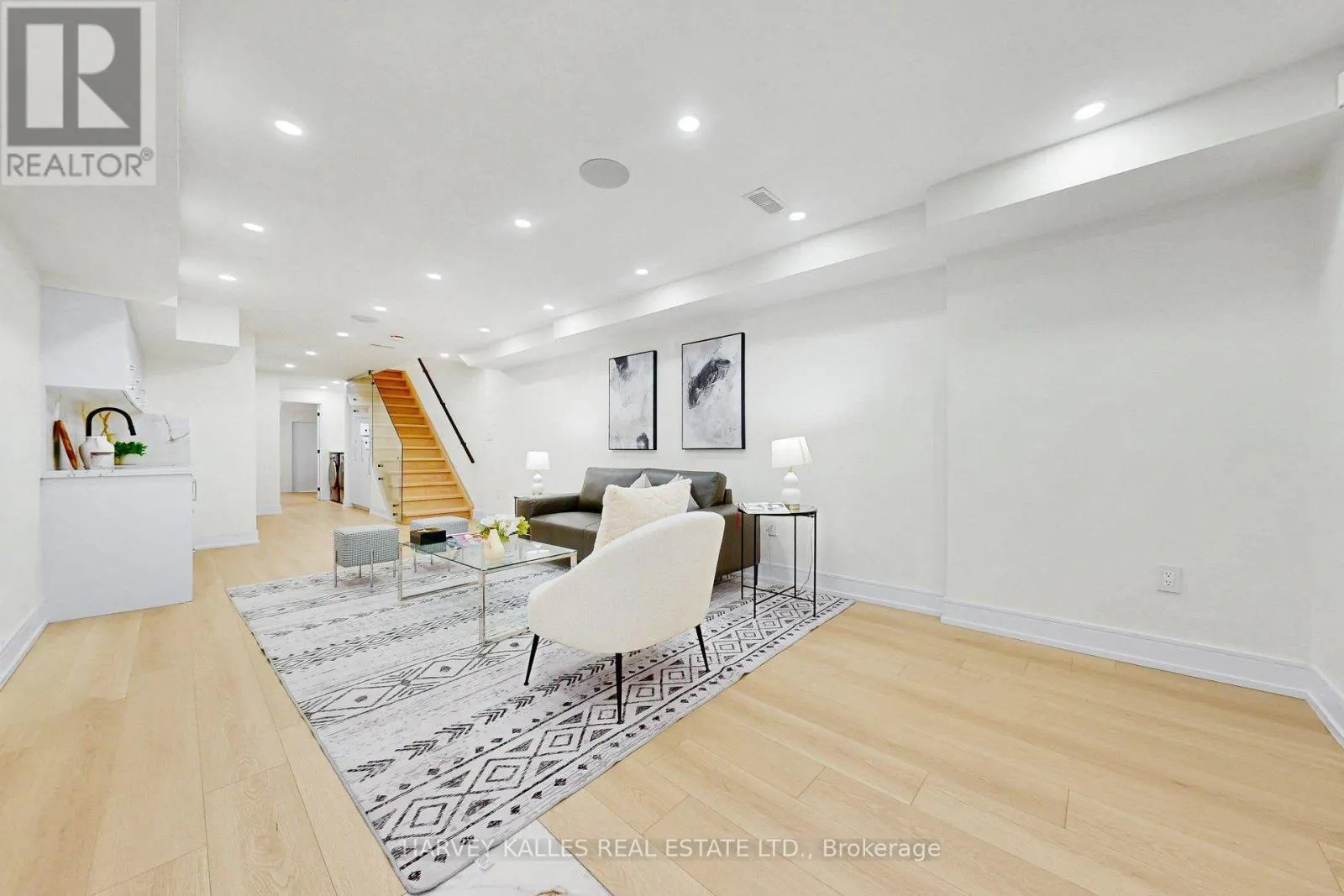 262 EUCLID AVENUE