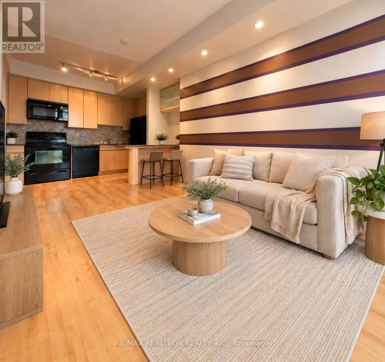 1103 - 30 CANTERBURY PLACE