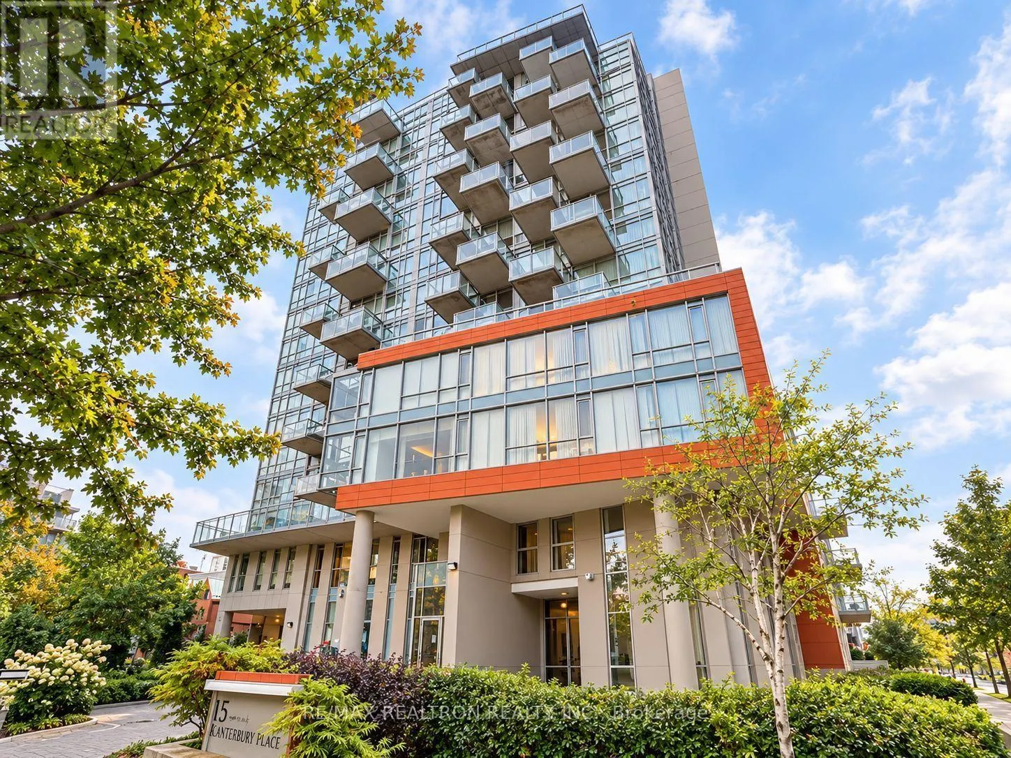 1103 - 30 CANTERBURY PLACE