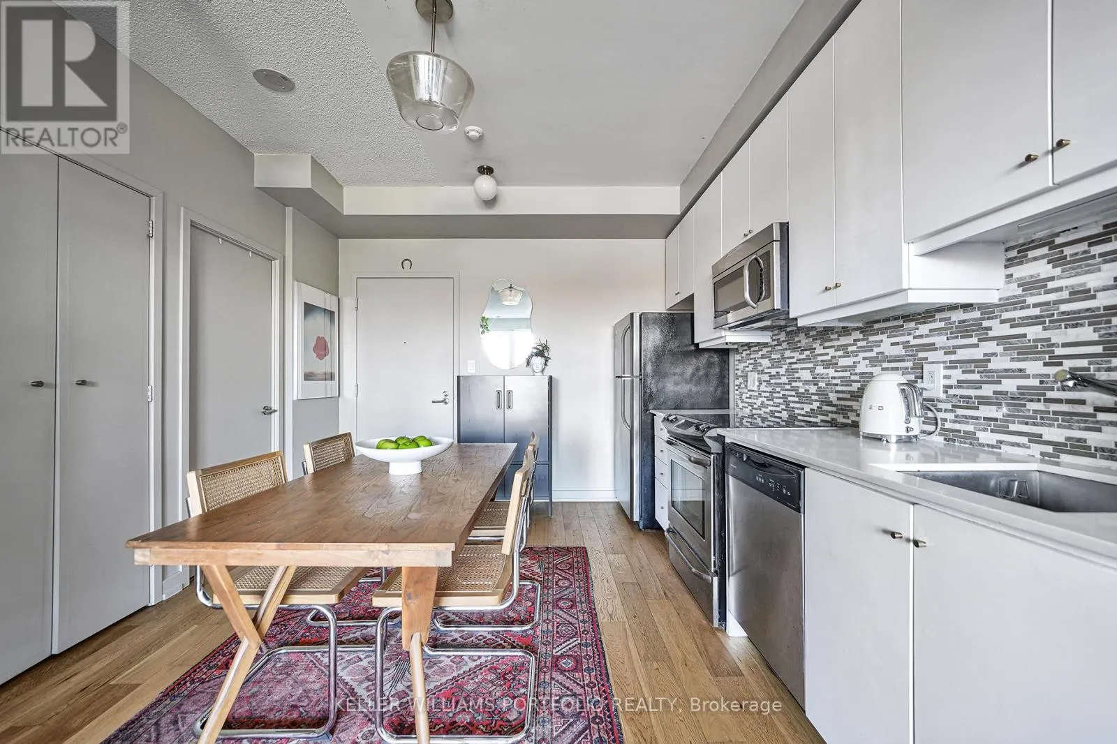N507 - 1169 QUEEN STREET W