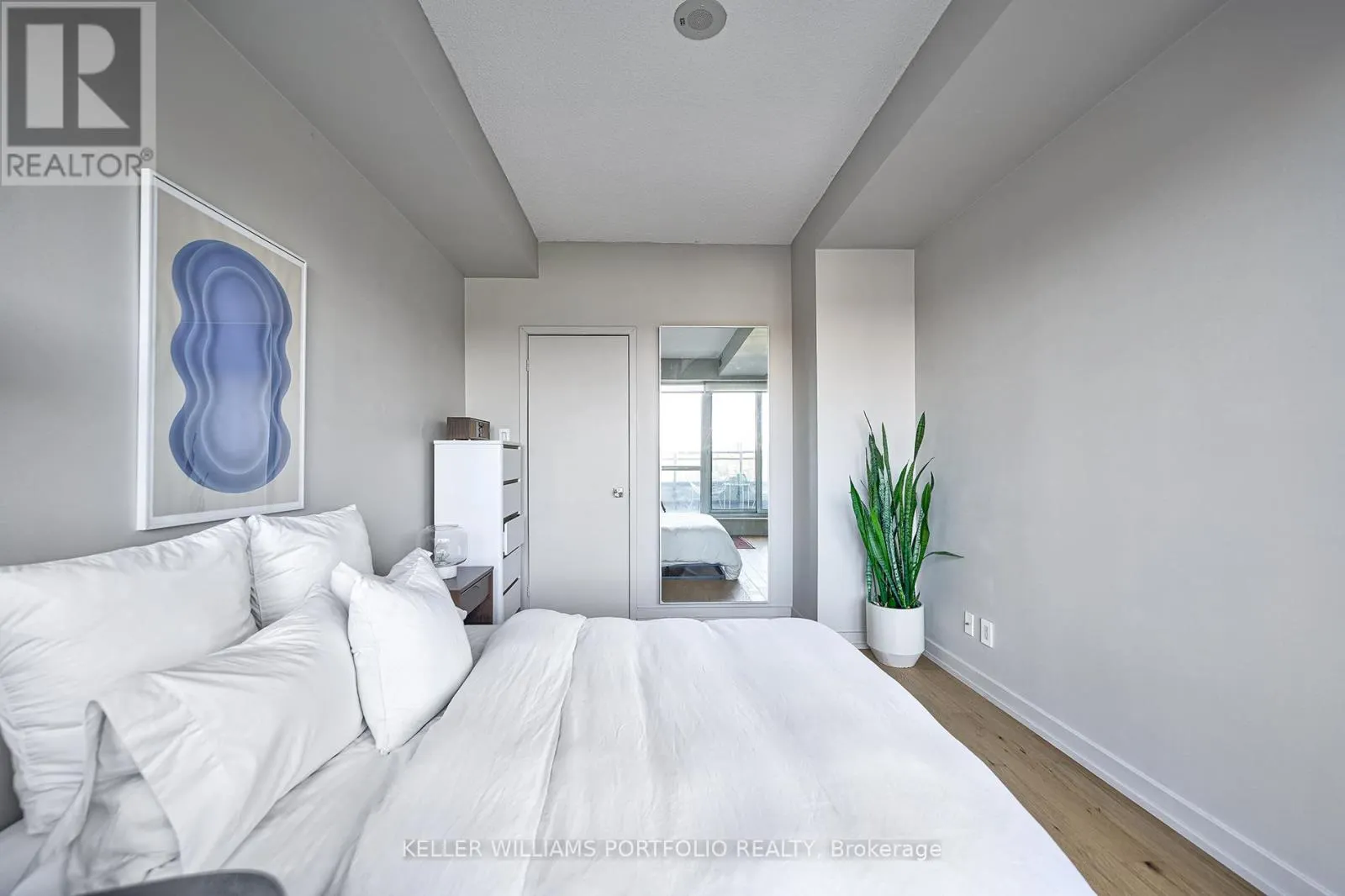 N507 - 1169 QUEEN STREET W