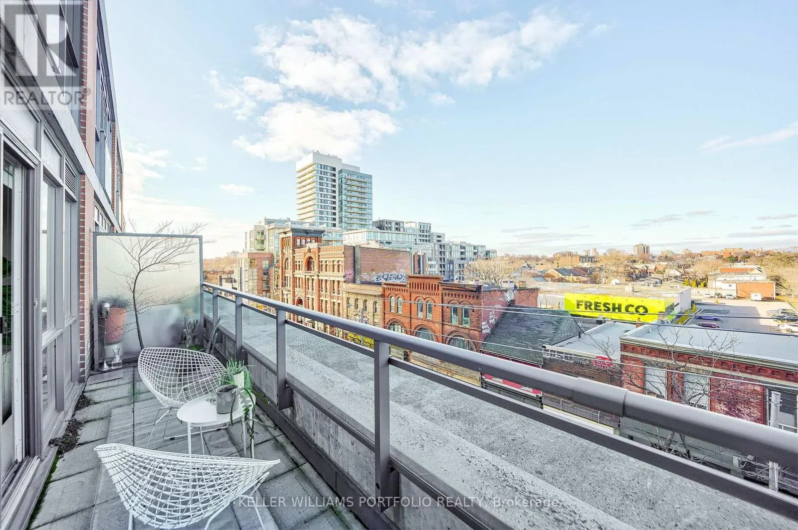 N507 - 1169 QUEEN STREET W