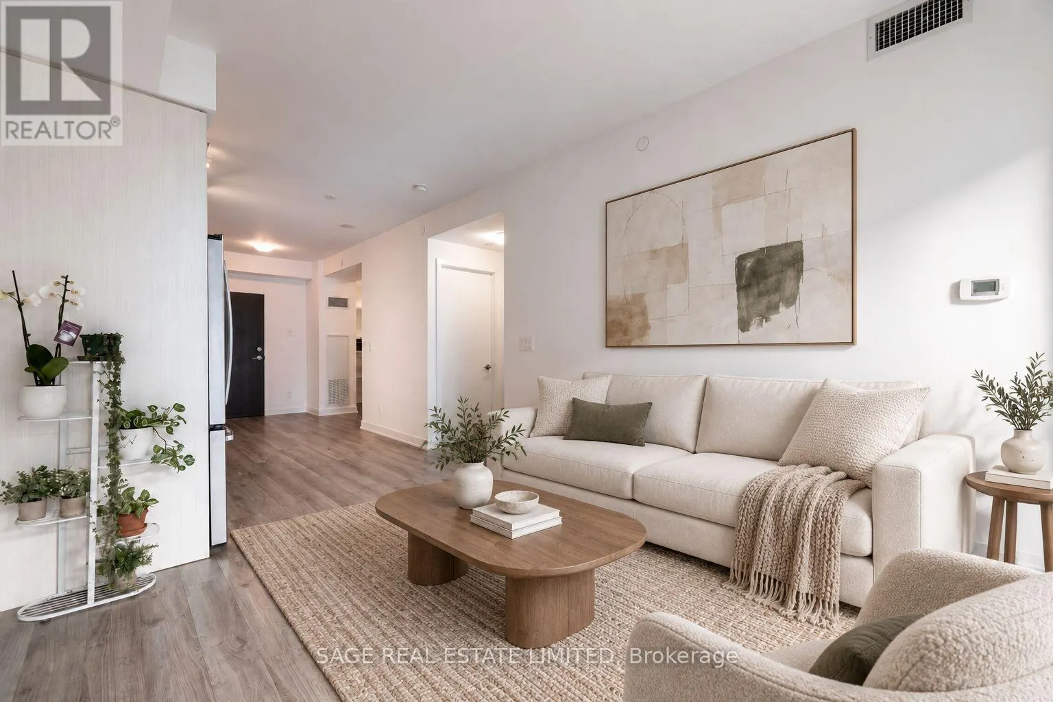 519 - 50 BRUYERES MEWS