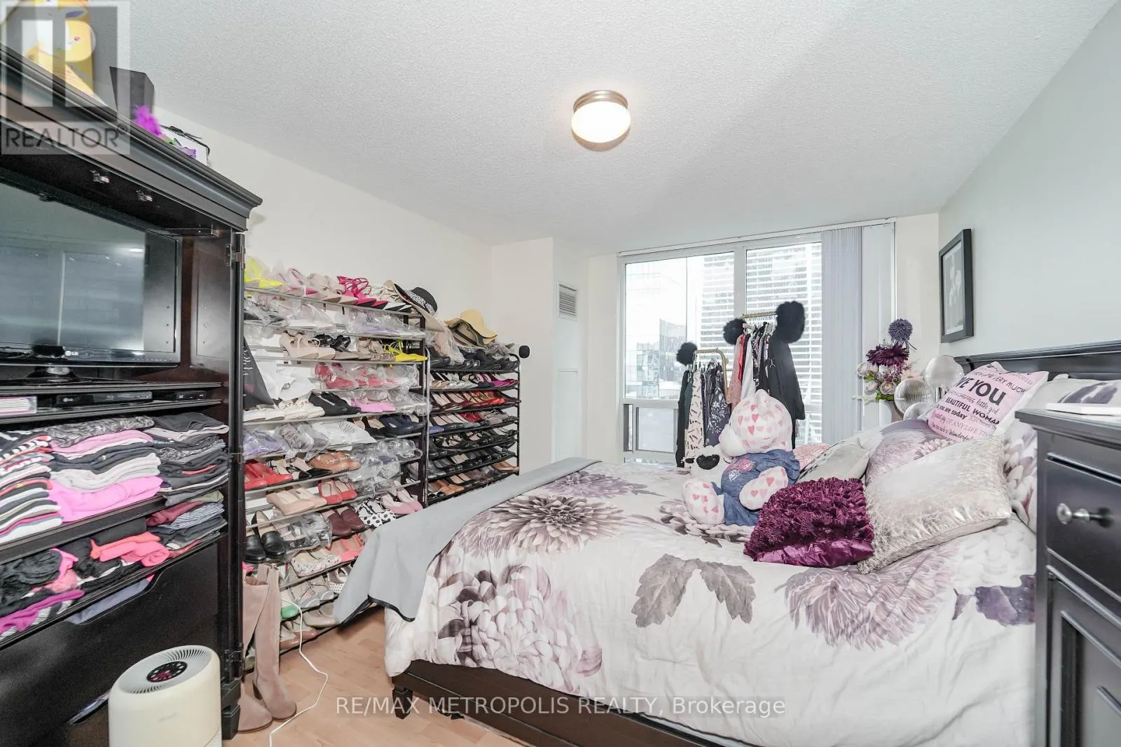 3602 - 30 GRAND TRUNK CRESCENT