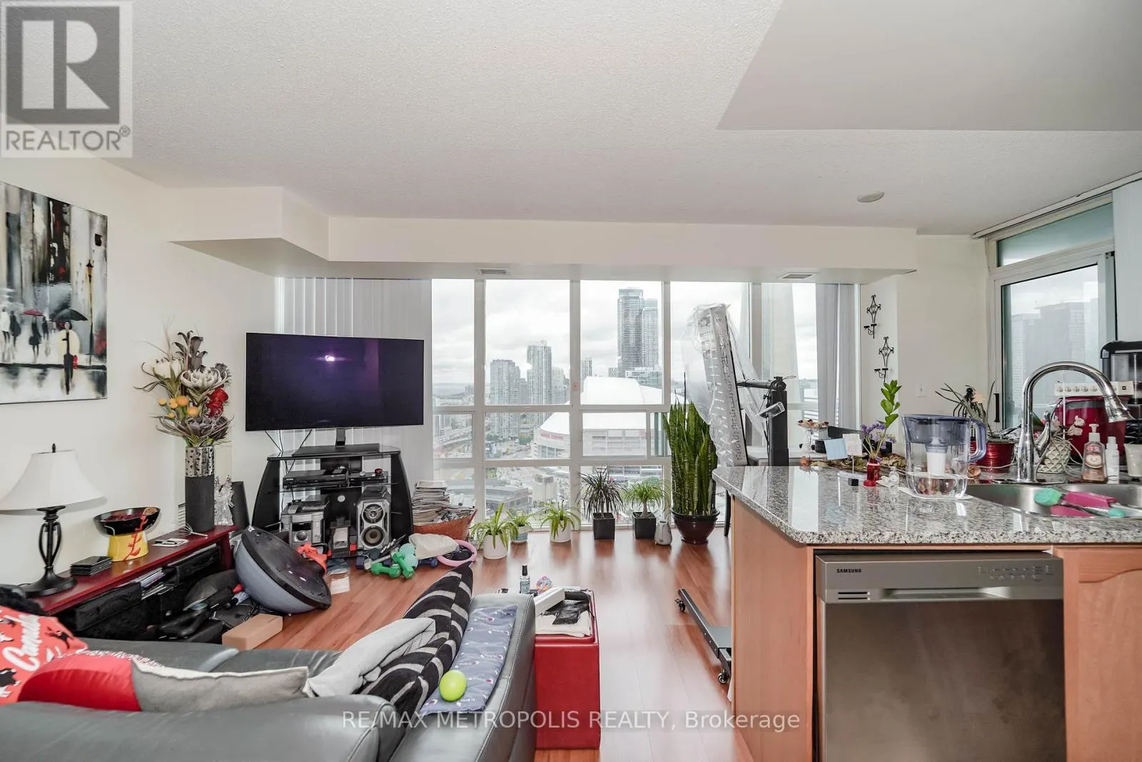 3602 - 30 GRAND TRUNK CRESCENT