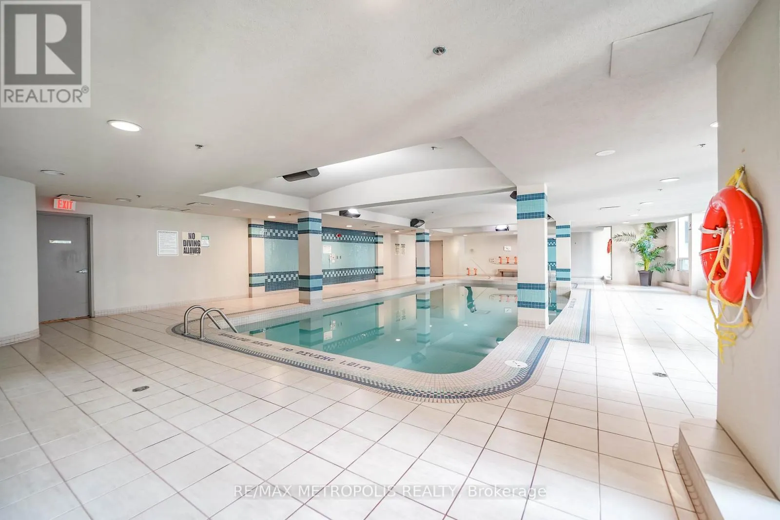 3602 - 30 GRAND TRUNK CRESCENT