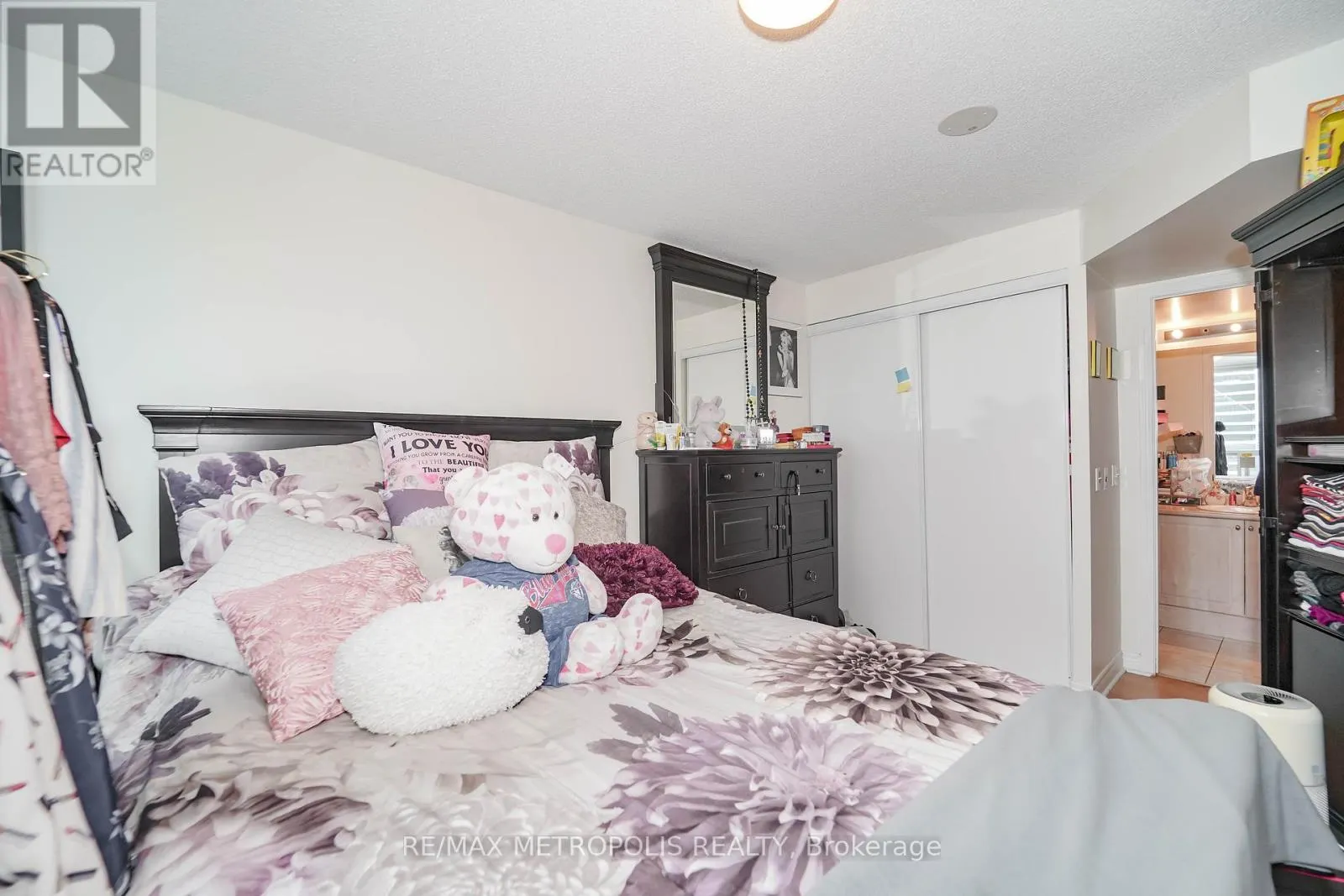 3602 - 30 GRAND TRUNK CRESCENT
