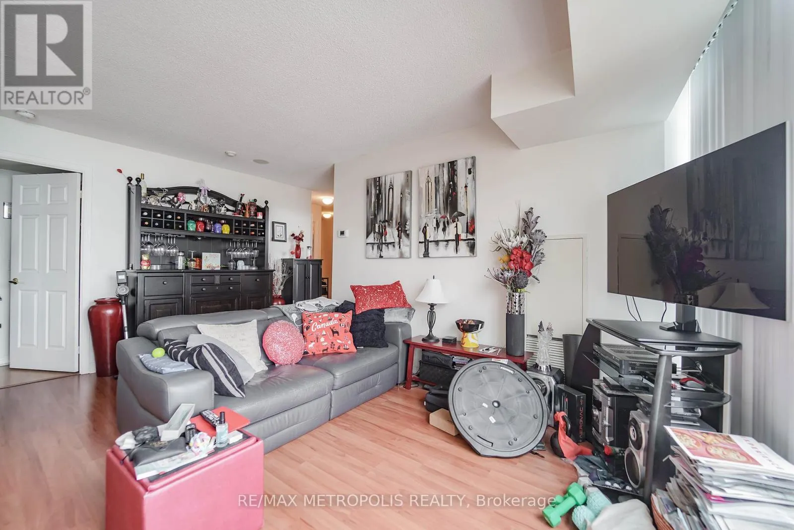 3602 - 30 GRAND TRUNK CRESCENT