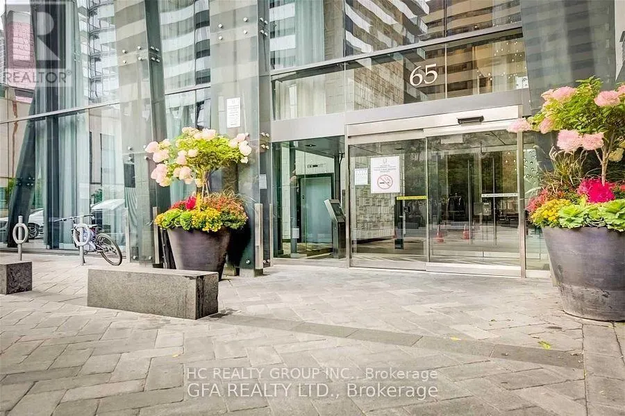 3203 - 65 ST MARY STREET