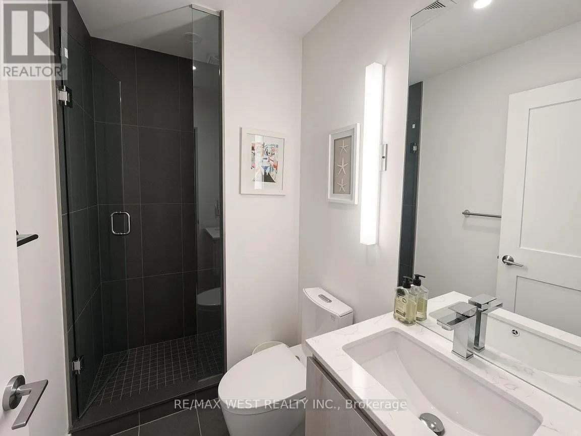 202 - 1 HILLSDALE AVENUE W