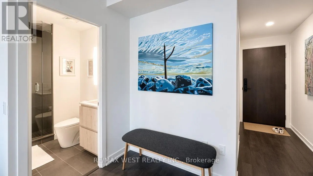 202 - 1 HILLSDALE AVENUE W