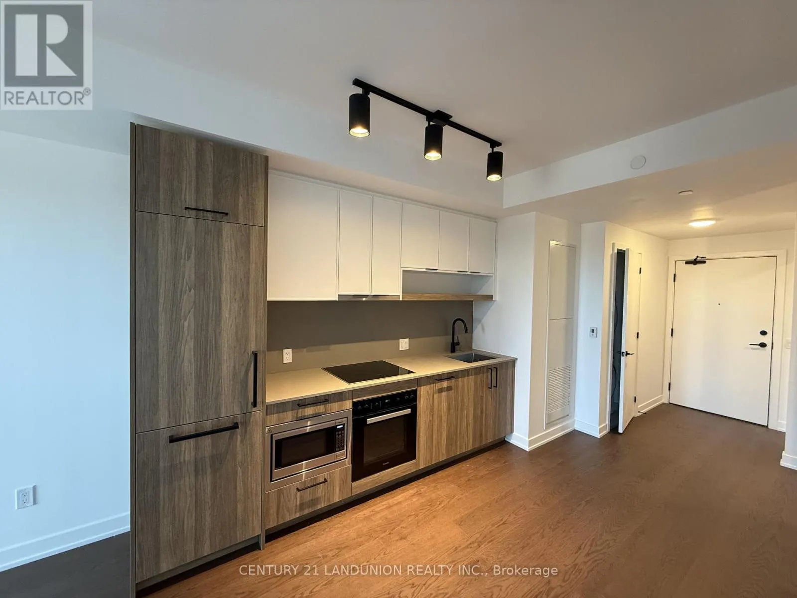 1619 - 89 MONTCLAIR AVENUE