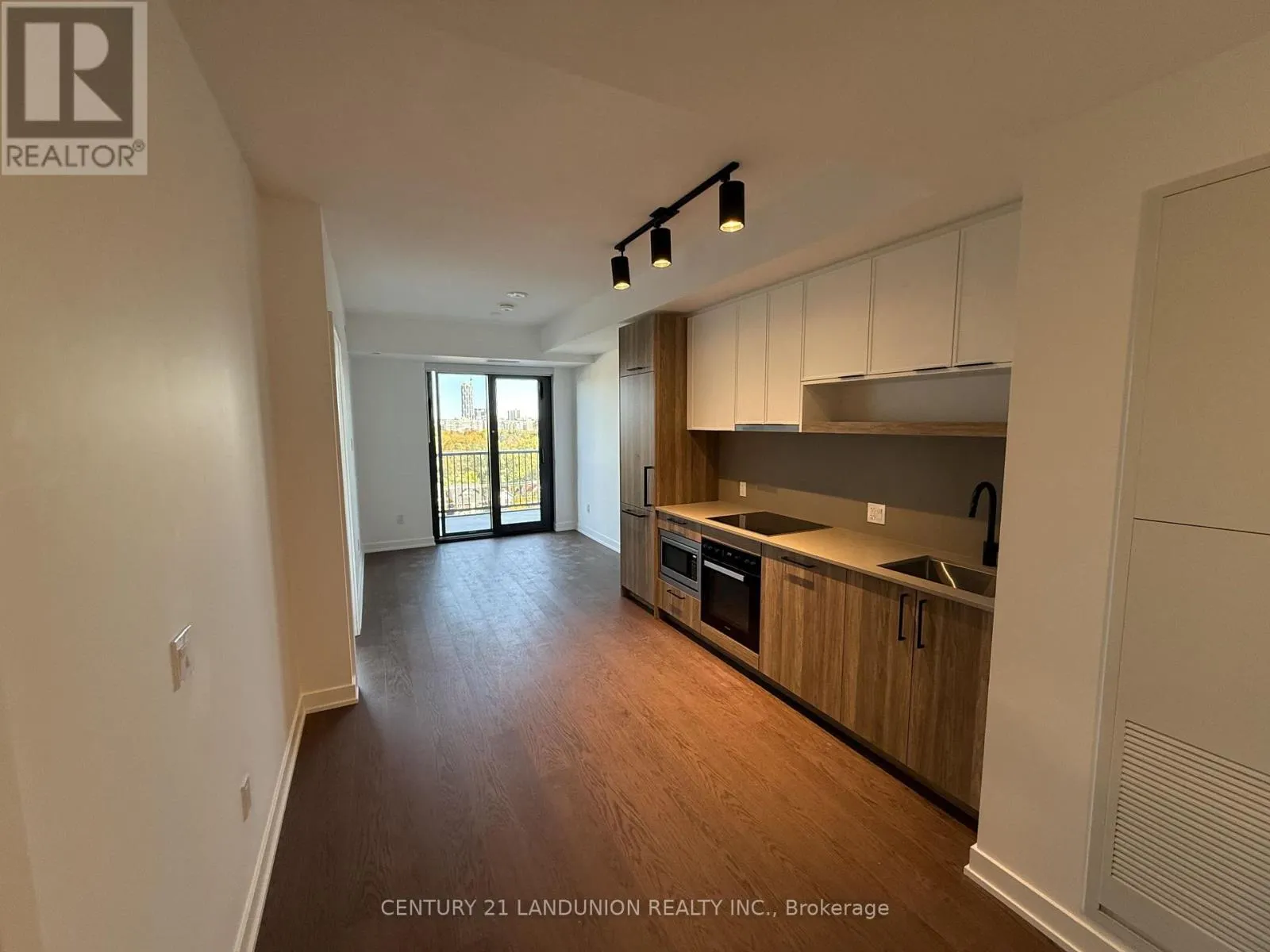 1619 - 89 MONTCLAIR AVENUE