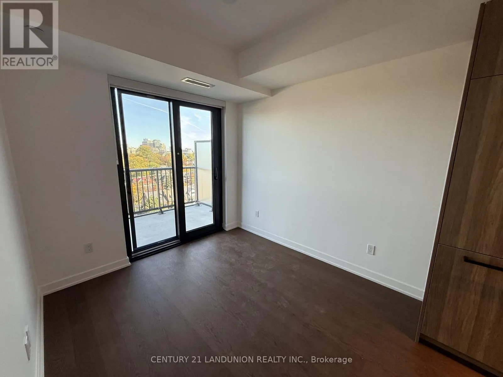 1619 - 89 MONTCLAIR AVENUE