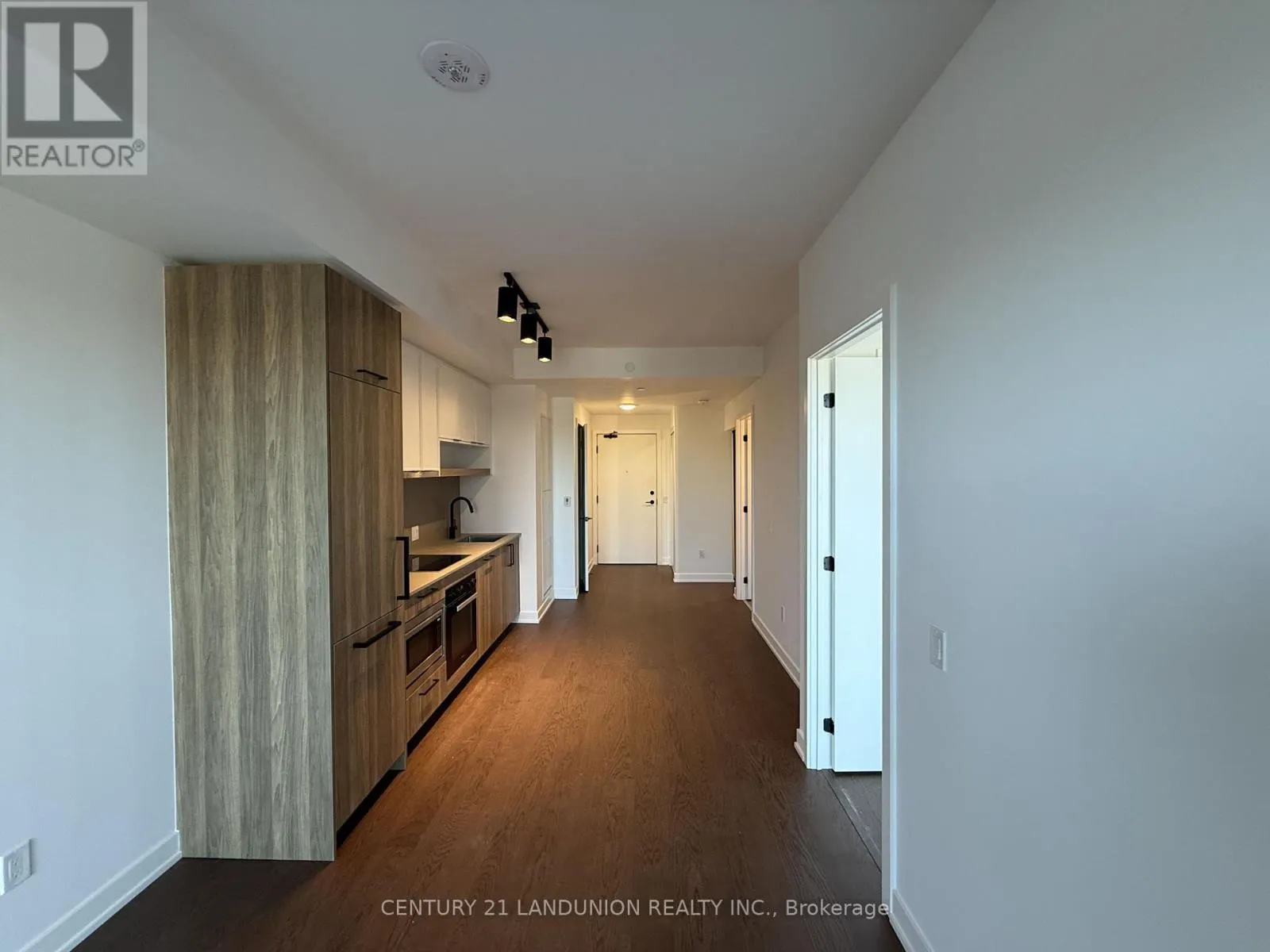 1619 - 89 MONTCLAIR AVENUE