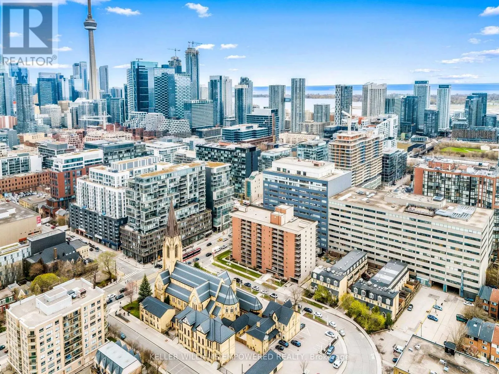 717 - 111 BATHURST STREET