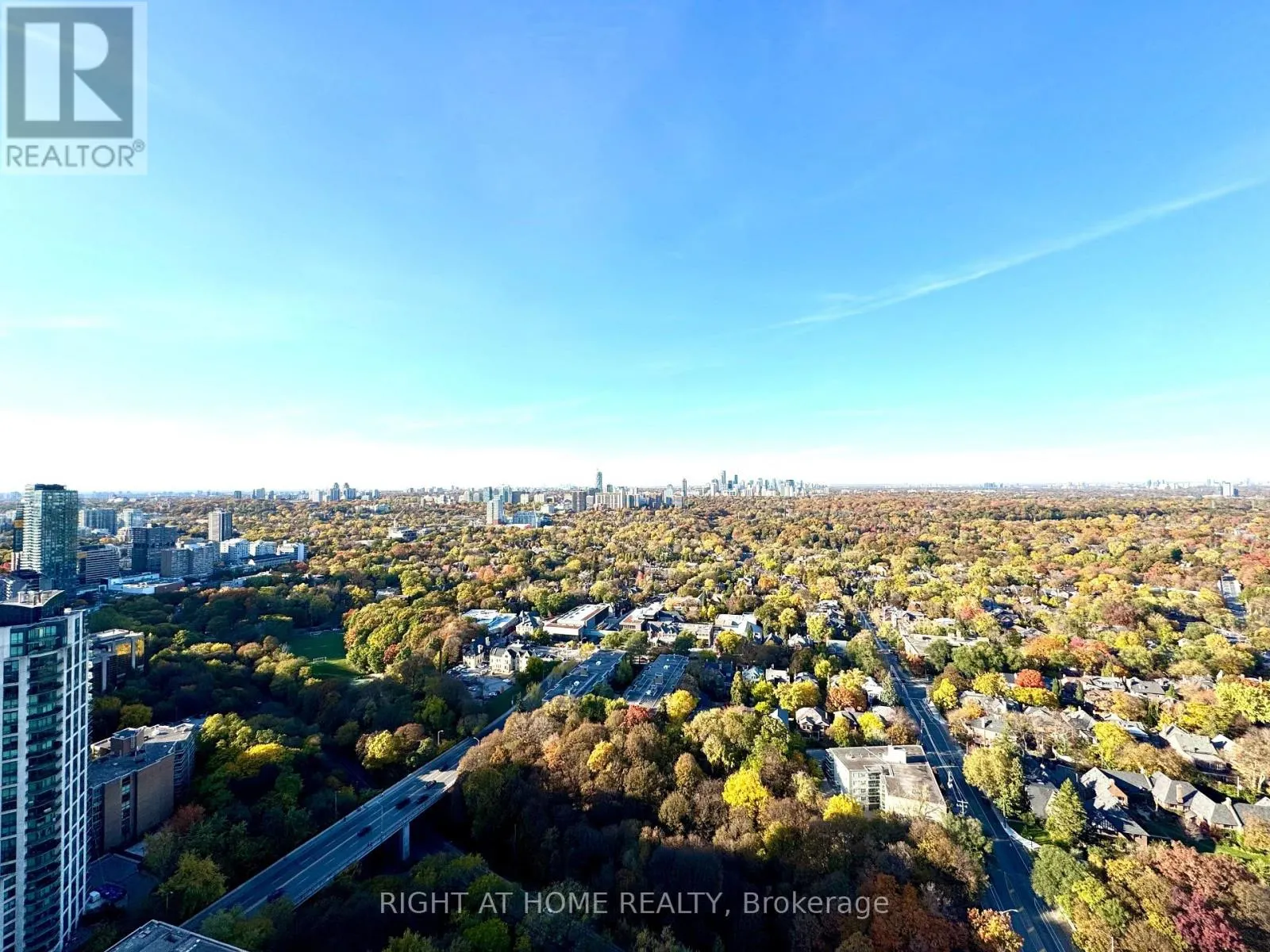 3705 - 395 BLOOR STREET E