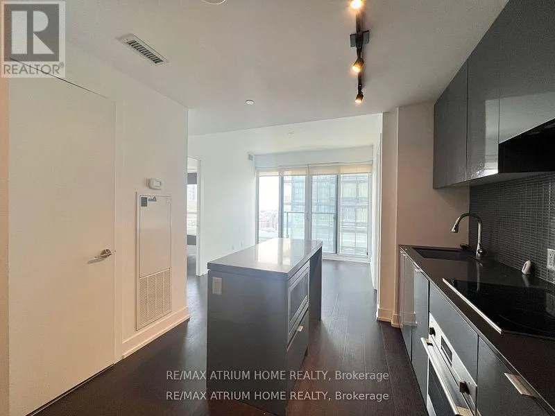 4101 - 7 GRENVILLE STREET