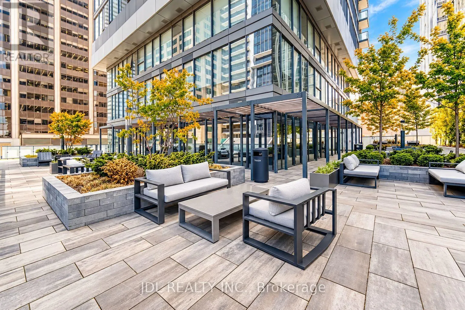 5105 - 8 CUMBERLAND STREET